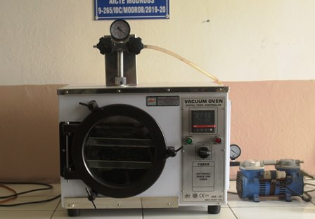 Vacuum Oven